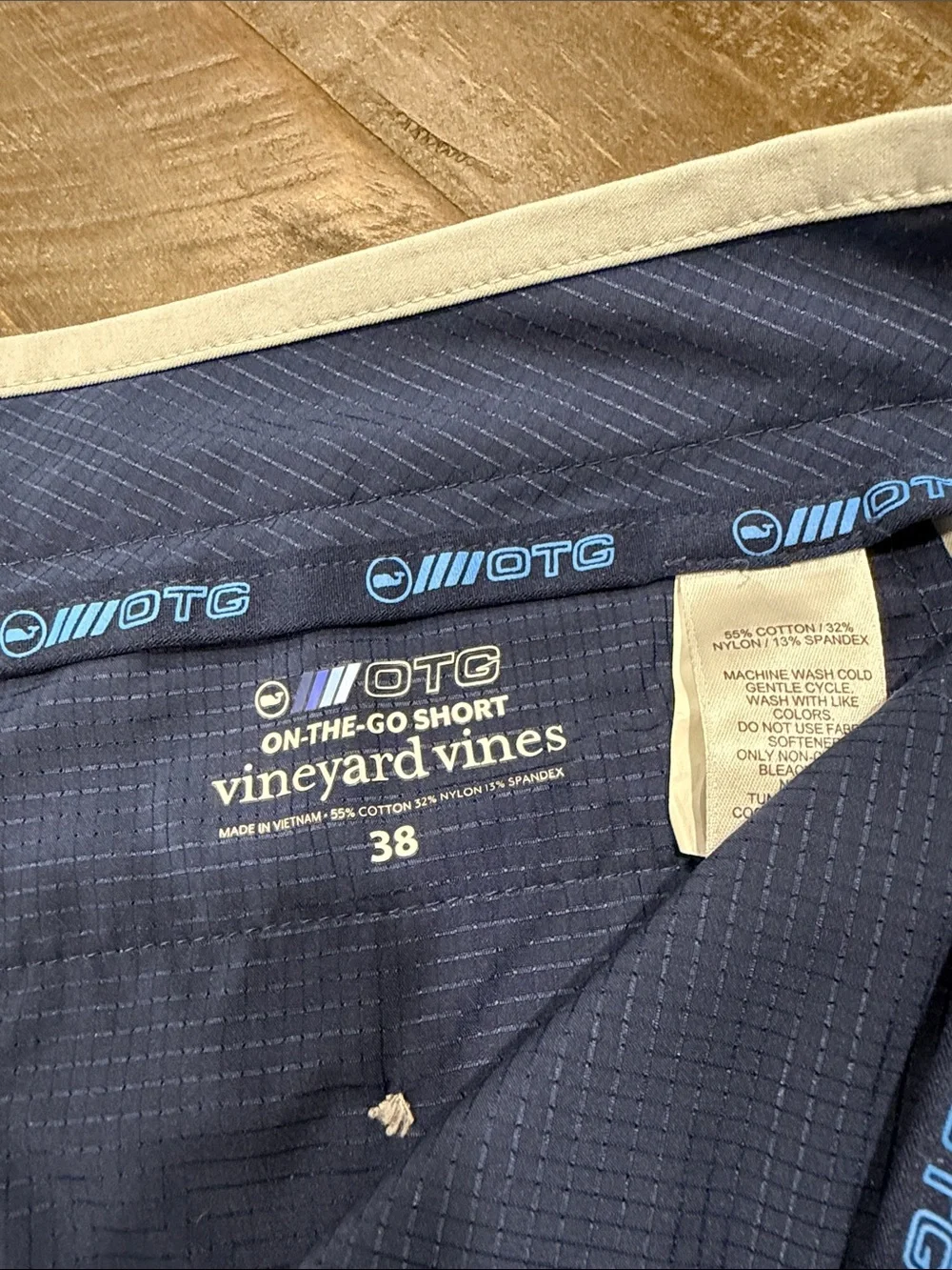 Vineyard Vines Light Gray Flat-Front Men's Shorts
